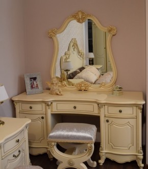 Туалетный стол + Зеркало Мона Лиза (крем) в Краснокамске - krasnokamsk.mebel-74.com | фото